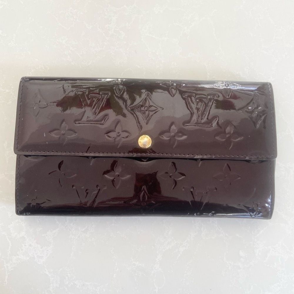 Louis Vuitton Rouge Fauviste Monogram Vernis Sarah Wallet